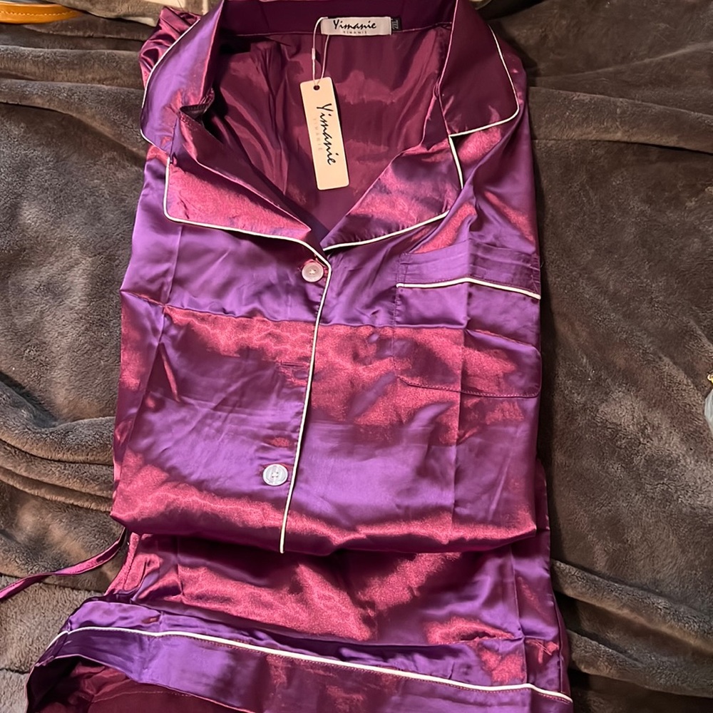 ❤️Cute Satin PJ set❤️